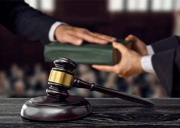 The Role of Expert Witnesses in Personal Injury Cases: Do You Need One?
